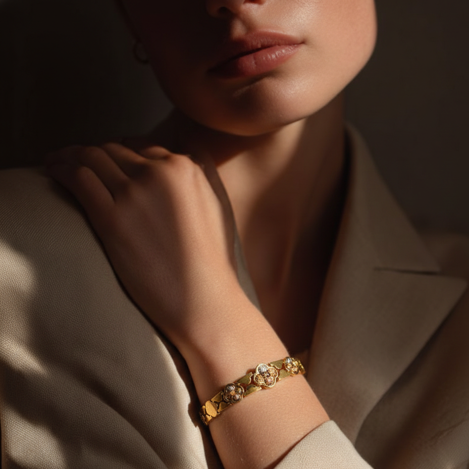 Serpentine Emerald-Eye Bangle – Anti-Tarnish Gold Stainless Steel