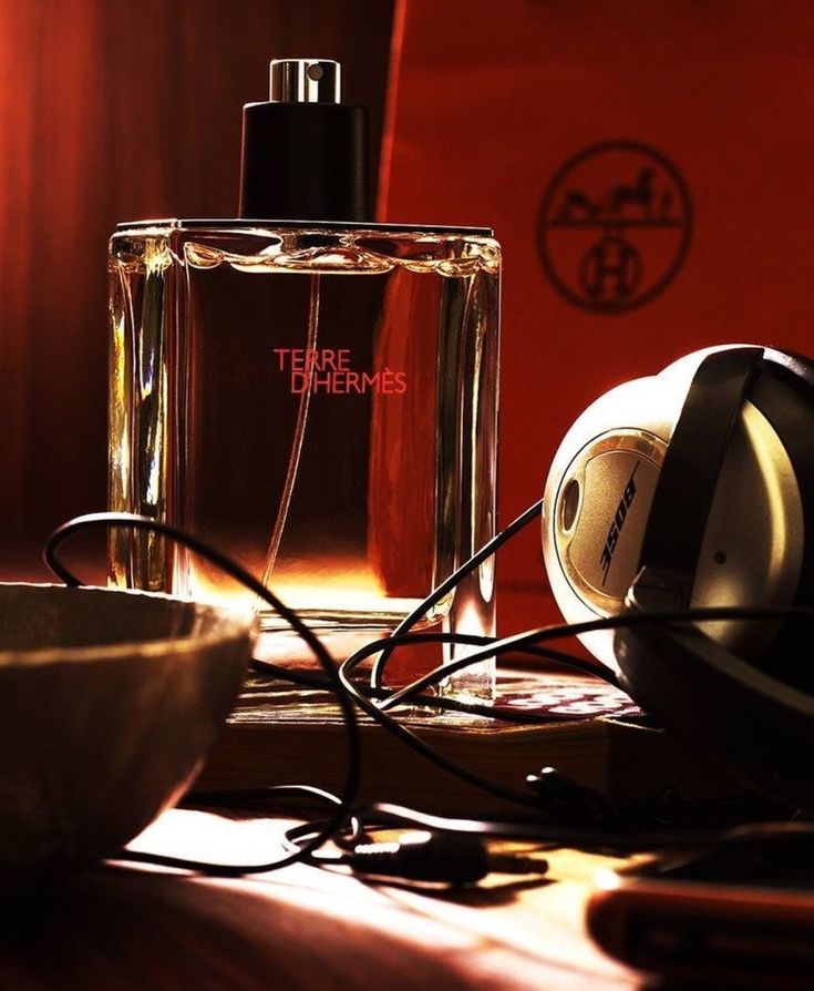 HERMES Terre D' EDP Parfum Spray for Men, Gold 100 ML