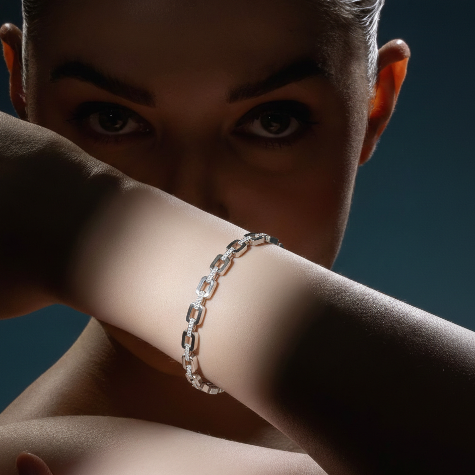 سوار لومينا لينك مرصع بالكريستال المقاوم للتشوه