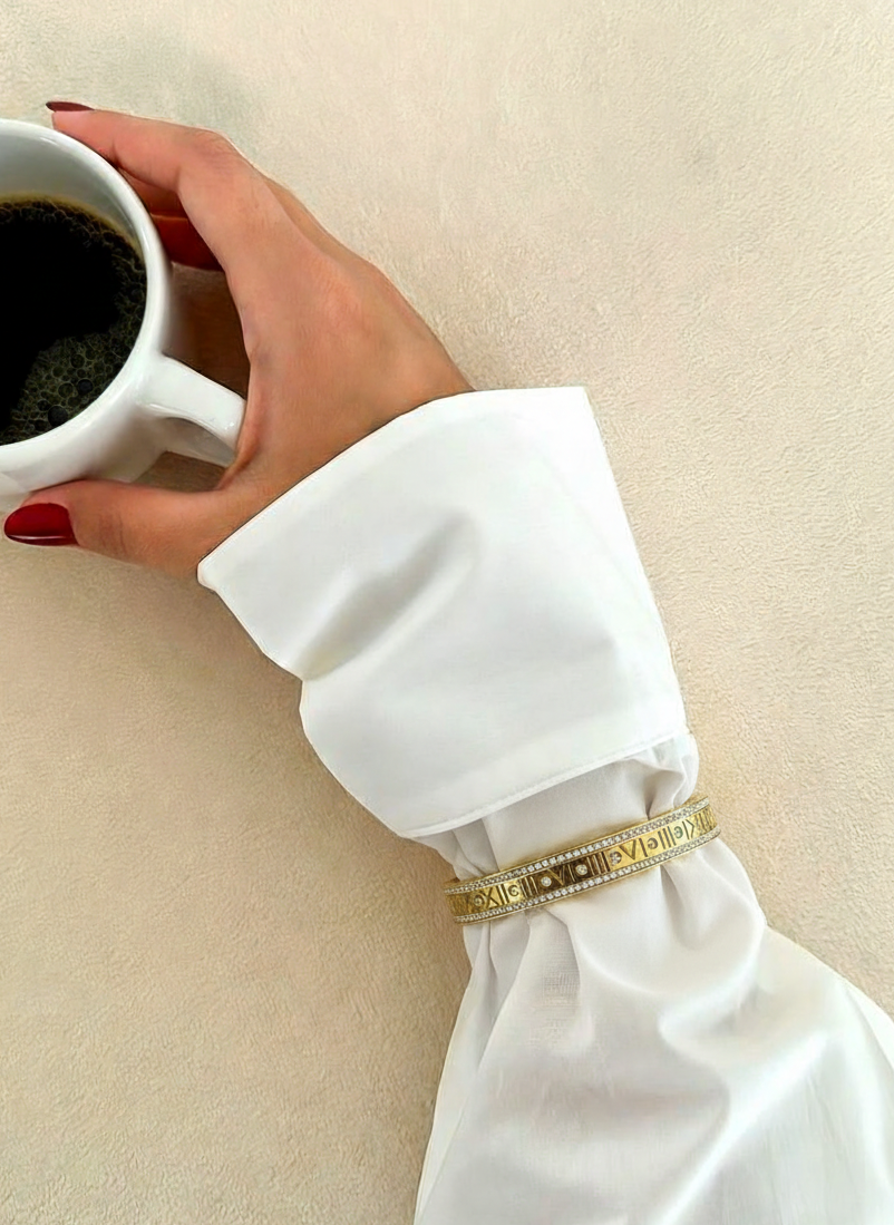 Roman Radiance Zirconia Bangle – Free Size Anti-Tarnish 18K Gold Steel