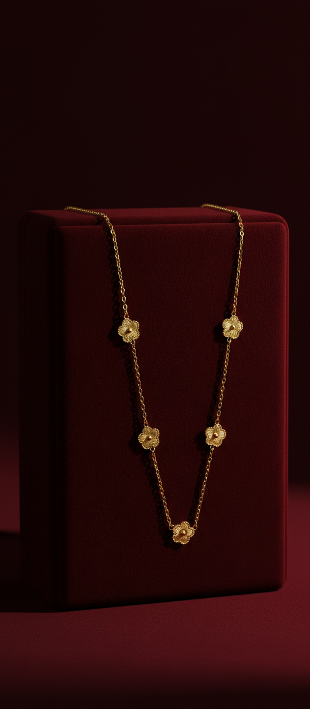 Solstice Clover Medallion – High-Polish 18K Gold Plated Stainless Steel